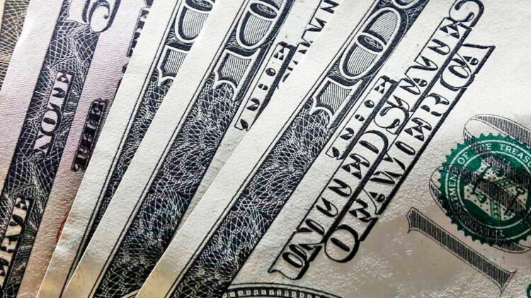 Aplican más controles sobre los dólares financieros