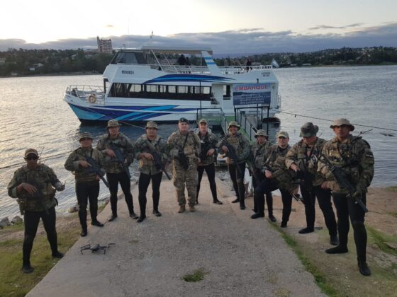 Con un gran operativo, el Ejército realizó un simulacro en el Lago San Roque