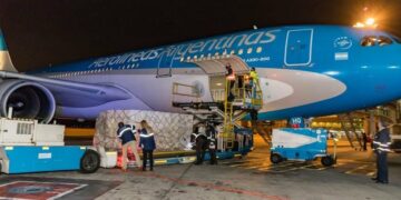 Argentina donó 780 mil vacunas a países afectados por la variante Ómicron
