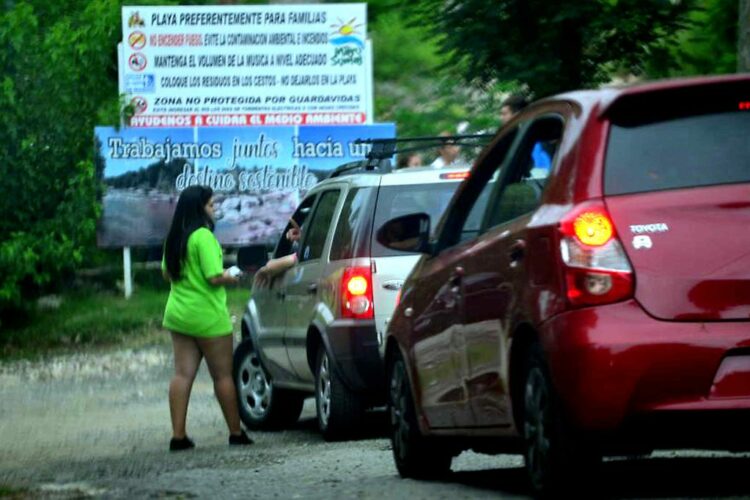 Comunas serranas cobran hasta $ 500 por estacionar