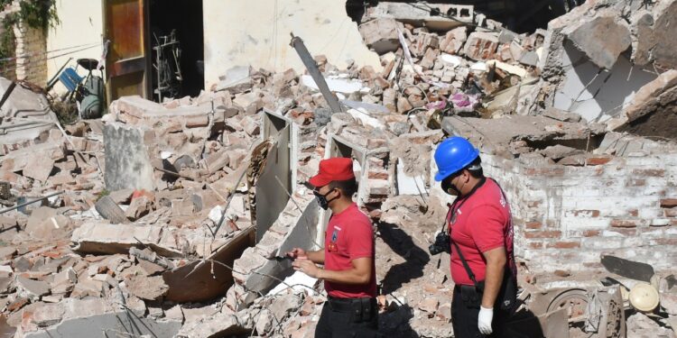 Dos tanques de acetileno habrían provocado la explosión en Marqués Anexo