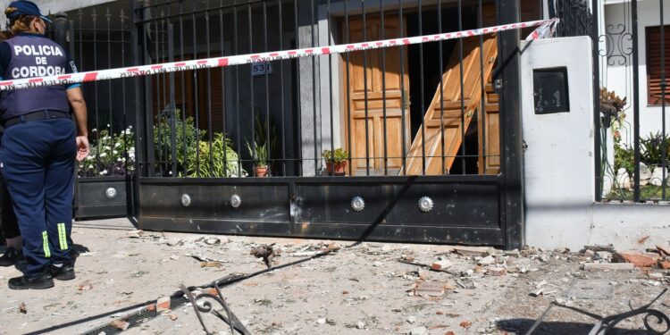 Dos tanques de acetileno habrían provocado la explosión en Marqués Anexo