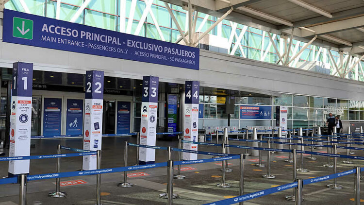 Repudio general de agentes de turismo a la limitación del Central sobre viajes al exterior