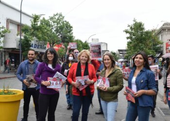 El FIT-U se reunió con sus militantes en el Mercado Norte