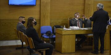 Duras condenas a dos policías por un caso de “gatillo fácil”