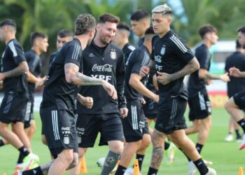 Entrenó la Selección con Messi a la par del grupo