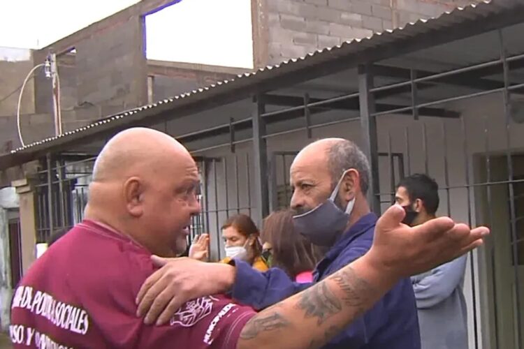 Despiden a un municipal que agredió a periodistas