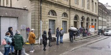 Advierten que Ómicron ya circula en Europa