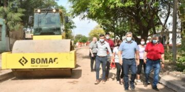Pavimentan 101 cuadras en barrio Parque República