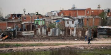 Más de un millón de personas viven en hacinamiento crítico