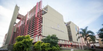 Dos jóvenes denuncian haber sido golpeados brutalmente por la Policía