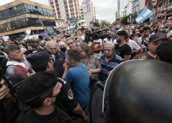 Masiva protesta por el crimen del kiosquero de Ramos Mejía