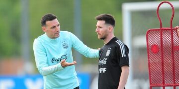 Scaloni: “Messi está bien y, si sigue así, va a jugar”