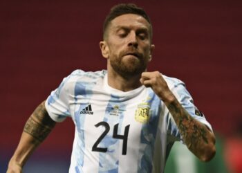 “Papu” Gómez se suma para los partidos con Uruguay y Brasil