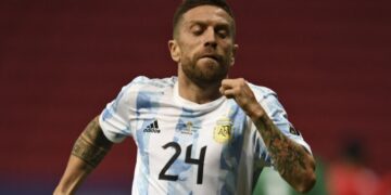 “Papu” Gómez se suma para los partidos con Uruguay y Brasil