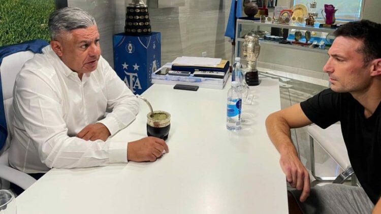 Claudio Tapia y Lionel Scaloni, reunidos en la AFA