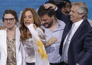 El FdT acortó la diferencia en Buenos Aires