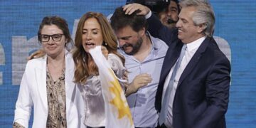 El FdT acortó la diferencia en Buenos Aires