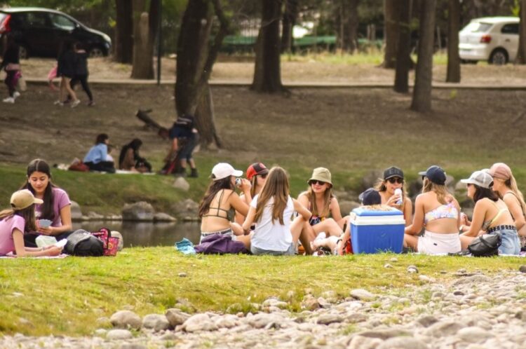 El fin de semana largo movilizó mas de $ 3.700 millones