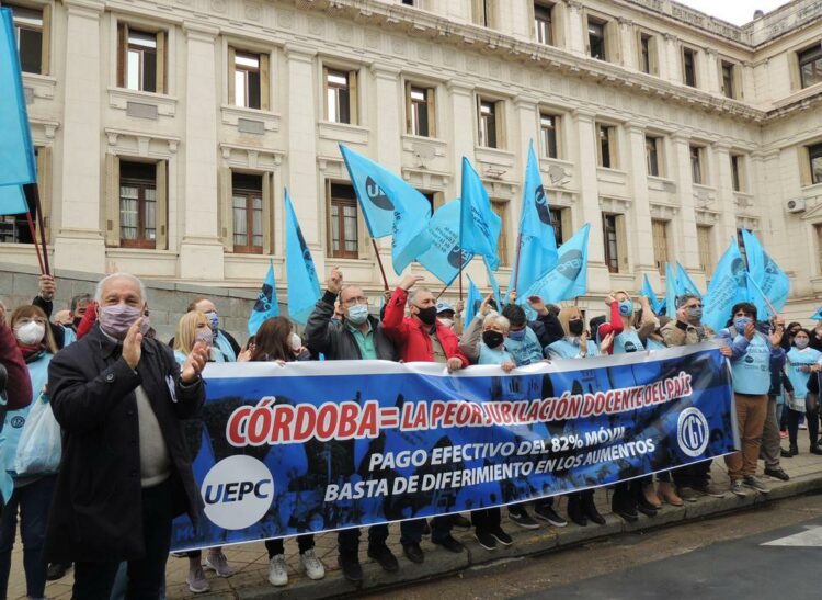 La Uepc protesta contra el diferimiento