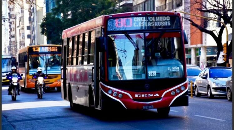 Habrá transporte gratuito en todo el país este domingo por el ballottage