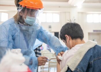 Solo el 41% de los menores con una dosis se aplicó la segunda