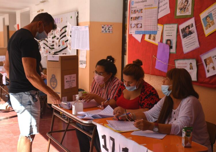 La suma de los votos en blanco y anulados superó el millón en todo el país