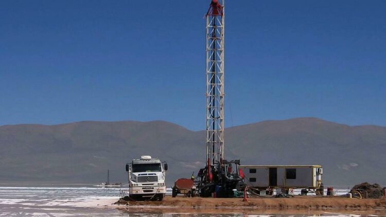 YPF teje alianzas con la china CATL por las baterías de litio