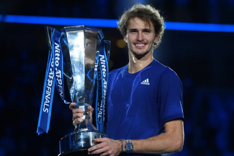 Zverev venció a Medvedev en la final del ATP Finals