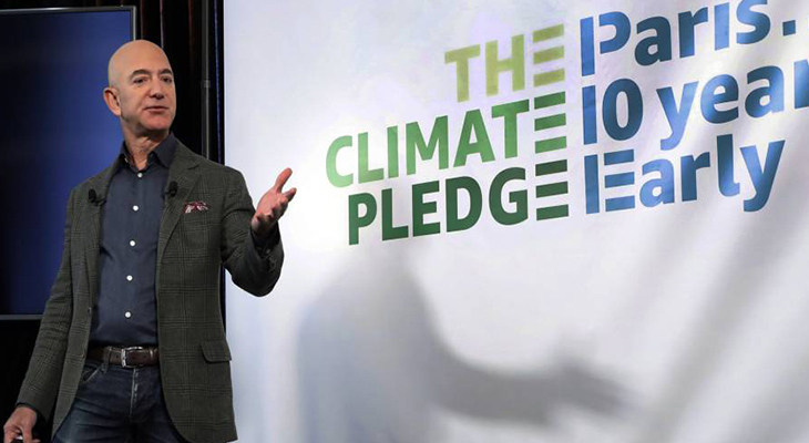 Bezos prometió 2.000 millones de dólares para recuperar el planeta