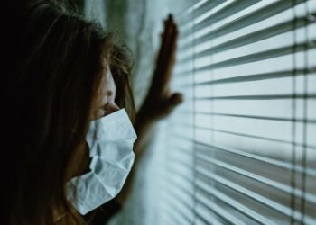 Un estudio reveló que casi la mitad de la población sufrió algún trastorno psíquico en la pandemia