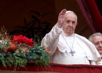 El Papa Francisco aconsejó convivir en familia y no aislarse en los celulares