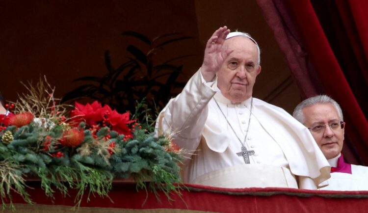 El Papa Francisco aconsejó convivir en familia y no aislarse en los celulares