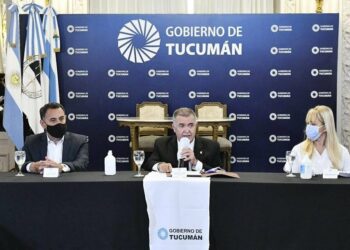 Tucumán se convirtió en la primera provincia en aplicar el pase sanitario