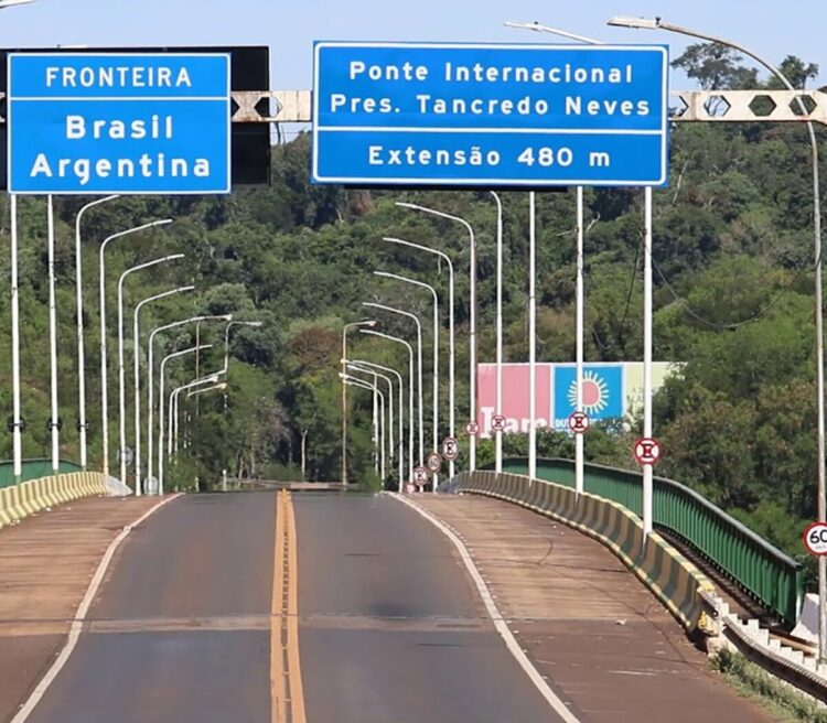 Brasil y Uruguay reabren sus fronteras terrestres para los argentinos: ¿Cuáles son los requisitos?