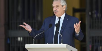 Alberto Fernández: “Lo que uno debe hacer es escuchar, no disparar tiros”