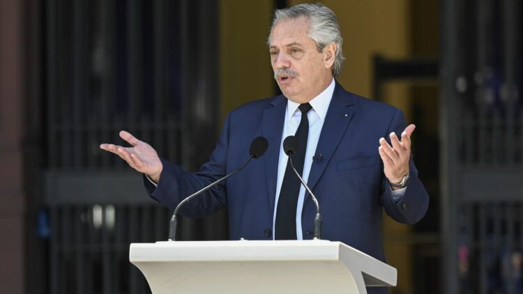 Alberto Fernández: “Lo que uno debe hacer es escuchar, no disparar tiros”