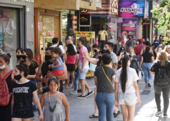 Proponen tres medidas para combatir a la cepa Ómicrom