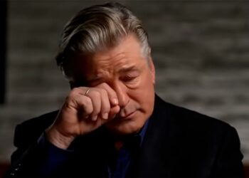 Alec Baldwin agradeció a quienes lo apoyaron tras el accidente en el film “Rust”