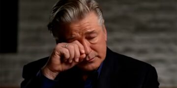 Alec Baldwin agradeció a quienes lo apoyaron tras el accidente en el film “Rust”