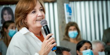 Tras ser intervenida por cálculos en la vesícula biliar, la diputada Vigo evoluciona favorablemente