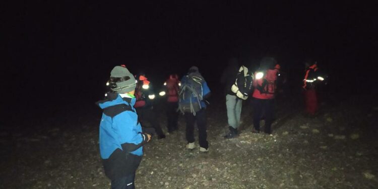 Así socorrieron a dos montañistas franceses cerca del volcán más alto de Catamarca