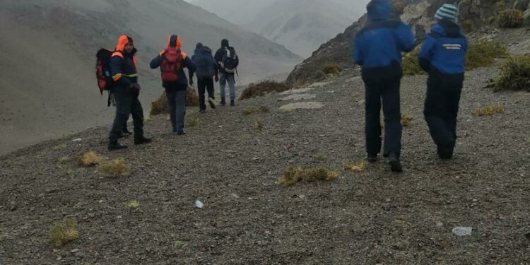 Así socorrieron a dos montañistas franceses cerca del volcán más alto de Catamarca