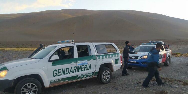 Así socorrieron a dos montañistas franceses cerca del volcán más alto de Catamarca