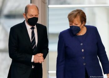 Alemania prohíbe actividades públicas a quienes no se hayan vacunado contra el Covid