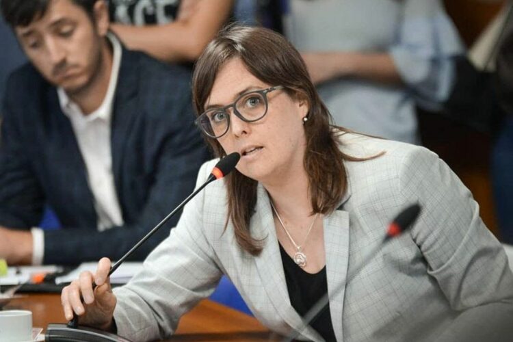 Austin abogó por la creación de acuerdos para reparar la “dramática” situación educativa del país