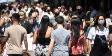 Nuevo pico de contagios: reportaron más de 20.000 casos positivos