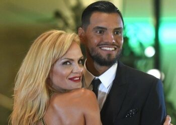 Con una foto junto a Sergio Romero, Eliana Guercio confirmó que esperan un nuevo hijo