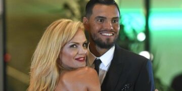 Con una foto junto a Sergio Romero, Eliana Guercio confirmó que esperan un nuevo hijo