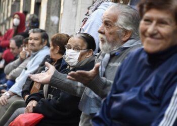 El bono para jubilados será de 8.000 pesos: ¿Cuándo lo pagan?